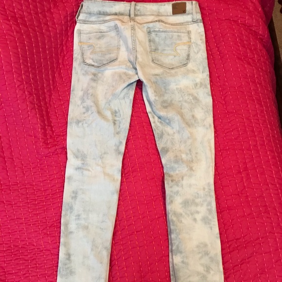 American Eagle Acid Washed Jeans - Picture 2 of 2